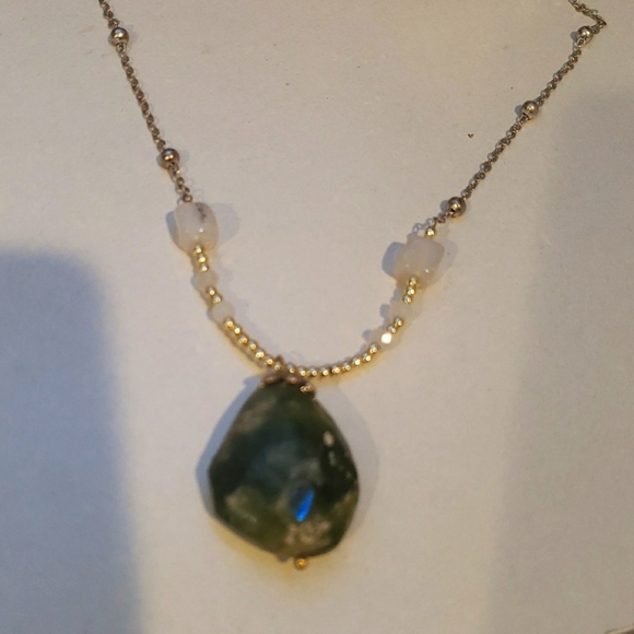 STERLING SILVER NECKLACE MEDAL RAW JADE QUARTZ ENERGY PENDANT CHAIN - Picture 2 of 5